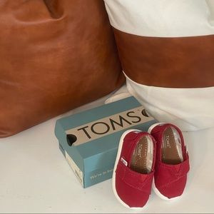 Baby Toms Shoes in Red Size 4T